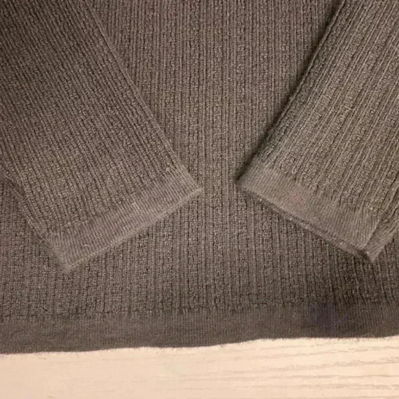 Laura Ashley Pure New Wool Knit Turtleneck Black Sweater Size 12 - Picture 5 of 12